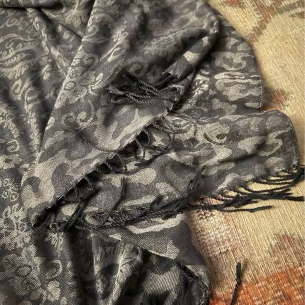 Paisley Fringe large unisex Scarf